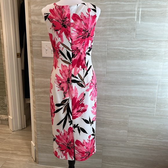 Maggie London pink flower dress - Picture 2 of 6